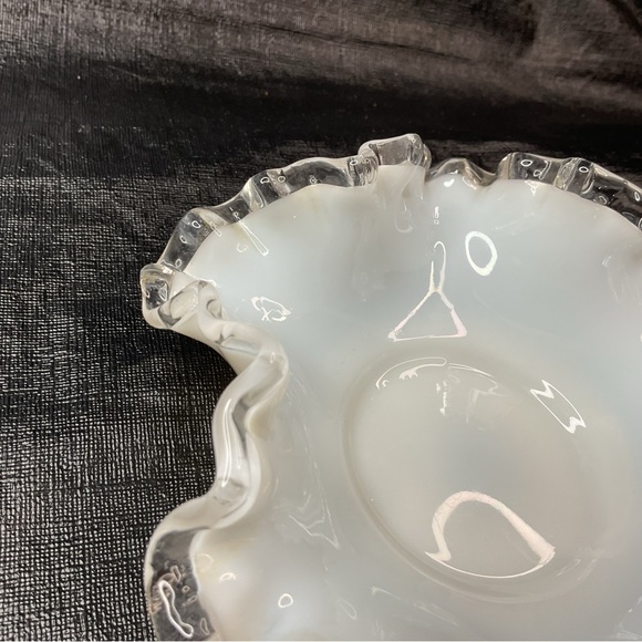 Vintage Set Fenton White Glass Silver Crest
Ruffled Serving Bowl Candy Dish - Picture 6 of 8